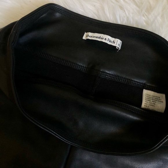 Abercrombie Faux Leather Leggings, black | S - Picture 6 of 9